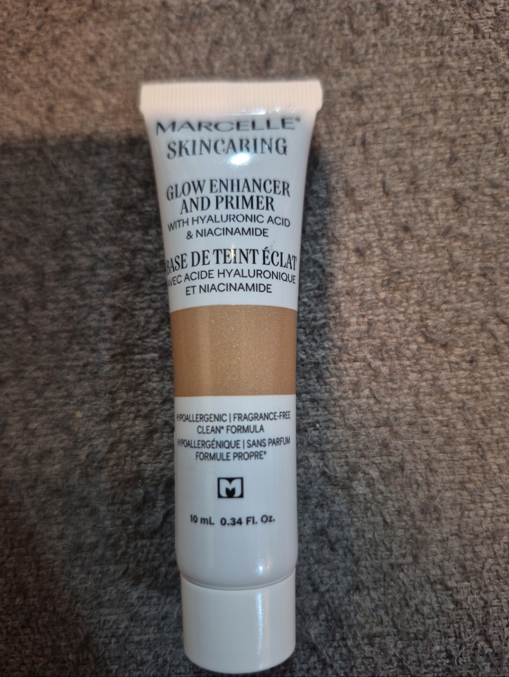 Marcelle Skincaring Glow Enhancer & Primer With Hyaluronic Acid & Niacinamide.